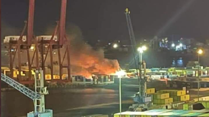 נמל לקטיה לאחר התקיפה שיוחסה לישראל. | מסך מהטלוויזיה הסורית