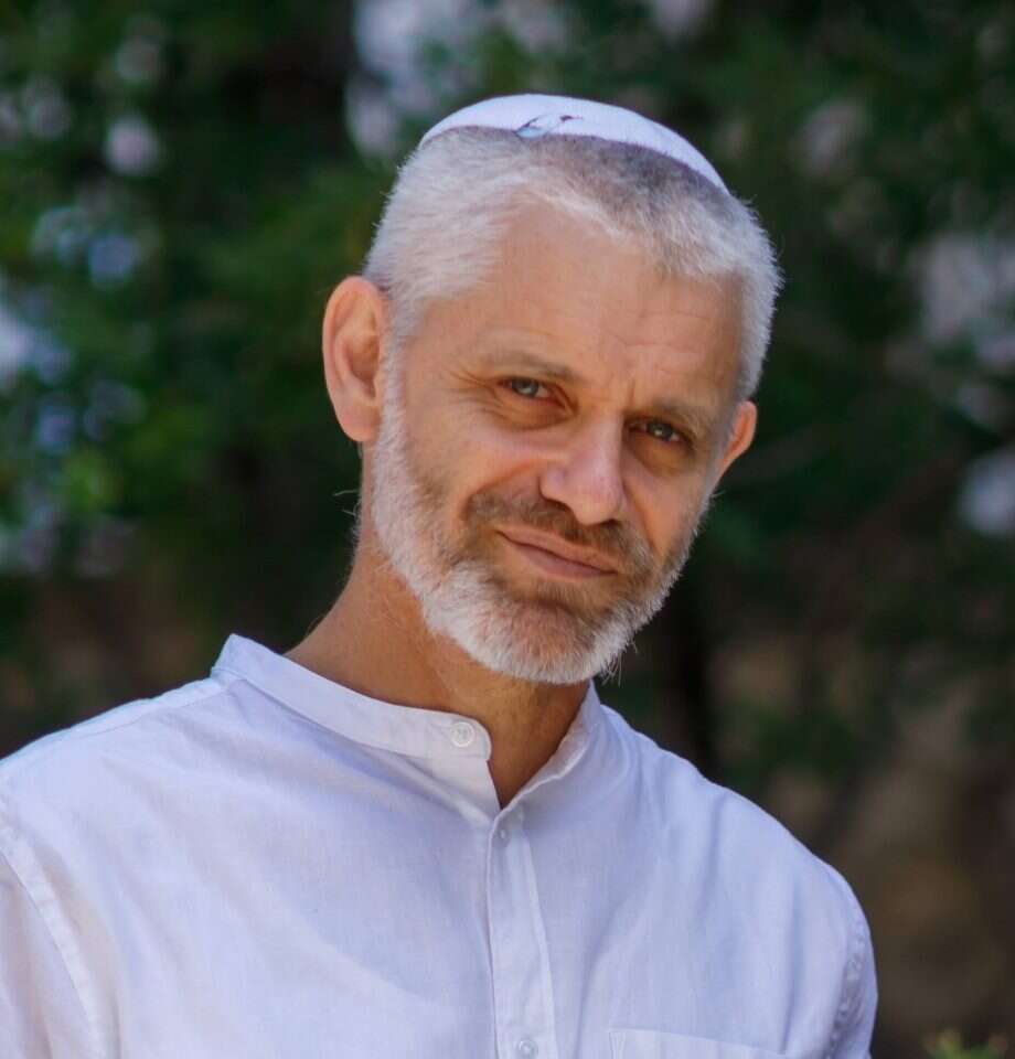 אריאל זינדר. | אליהו ינאי