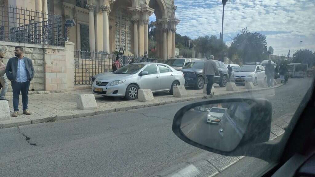 חניה לא חוקית במזרח ירושלים. לרכבים המצולמים אין קשר לכתבה. | נריה יגל