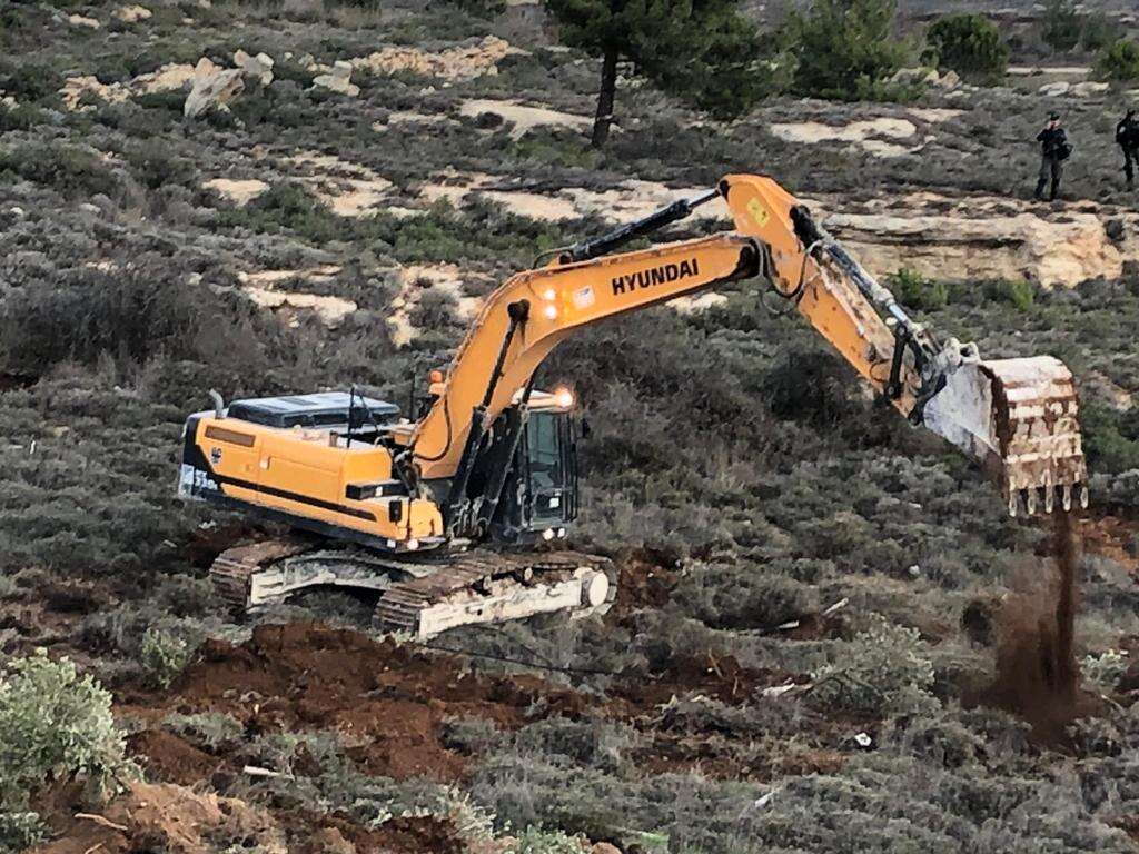 הריסת הכרם בעמונה הריסת הכרם בעמונה