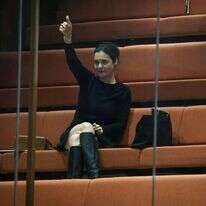 חברת הכנסת אמילי מואטי מצביעה מיציע המבודדים. | נועם מושקוביץ, דוברות הכנסת חברת הכנסת אמילי מואטי מצביעה מיציע המבודדים. | נועם מושקוביץ, דוברות הכנסת