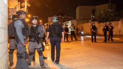 כוחות משטרה ברמלה במהלך שומר החומות. | יוסי אלוני/פלאש90