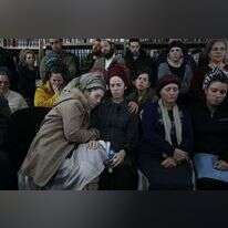 אתיה דימנטמן (במרכז). | EPA אתיה דימנטמן (במרכז). | EPA