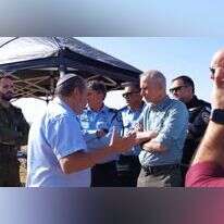 בתוך זמן קצר שוטרים בכל רחבי הארץ הבינו היכן מרוחה החמאה. השר לביטחון הפנים בסיור ביו"ש בתוך זמן קצר שוטרים בכל רחבי הארץ הבינו היכן מרוחה החמאה. השר לביטחון הפנים בסיור ביו"ש