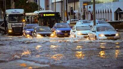 רחוב מוצף בתל-אביב, 2021. | אבשלום ששוני/פלאש90