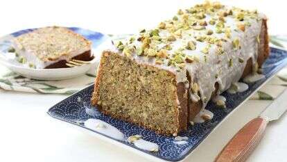 עוגת פיסטוק בחושה. | אפרת ליכטנשטט עוגת פיסטוק בחושה. | אפרת ליכטנשטט