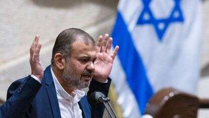 ח"כ ואליד טאהא נואם במליאה. | אוליבייה פיטוסי, פלאש 90