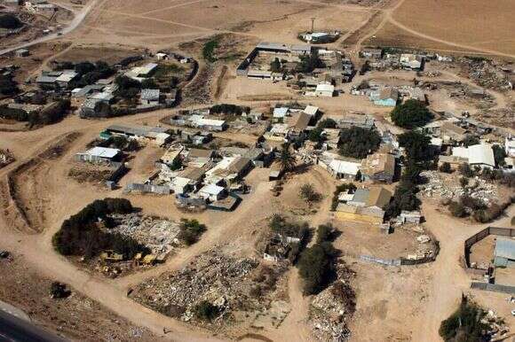 בנייה בדואית לא חוקית בנגב | דודו גרינשפן