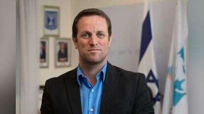 נתנאל איזק. | שריה דיאמנט