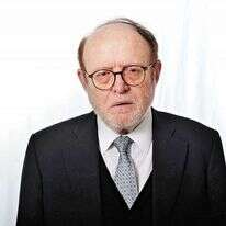 מלון אימפריאל ליד שער יפו, שנמכר ליהודים בתקופת הפטריארך אירינאוס. | AF