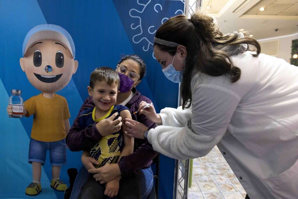 מתחם חיסונים של קופ"ח כללית. | אוליבייה פיטוסי, פלאש 90 מתחם חיסונים של קופ"ח כללית. | אוליבייה פיטוסי, פלאש 90