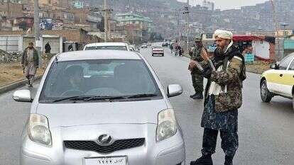 מאז נסיגת כוחות ארה"ב, המדינה קורסת במהירות אדירה. נקודת בידוק של טליבאן בקאבול, השבוע | איי.אף.פי