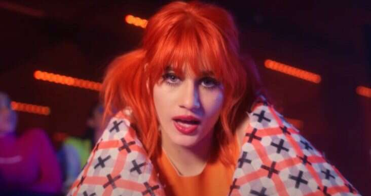 חיבור מיוחד. אלה–לי. | מסך