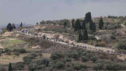 עלייה לחומש. | AFP