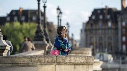 אמילי בפריז. | נטפליקס