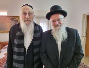 הרב טאו והרב שמואל אליהו. | באדיבות המצלם