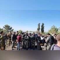 הכוחות שבאו להרוס מבנים בחומש. | ברלה קרומבי הכוחות שבאו להרוס מבנים בחומש. | ברלה קרומבי