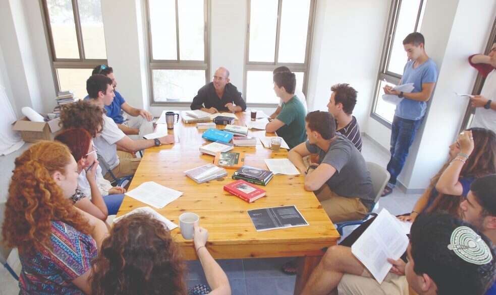 מכינת עין פרת בכפר אדומים, 2014. | מרים צחי מכינת עין פרת בכפר אדומים, 2014. | מרים צחי