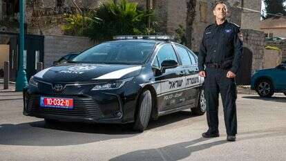 חבר בקבוצות הוואטסאפ של התושבים. סגן־ניצב ששי שלמה. | יוסי אלוני