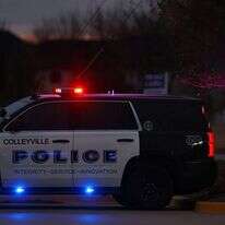 רכב משטרתי מחוץ לבית הכנסת בית ישראל בקוליוויל, טקסס. | AFP