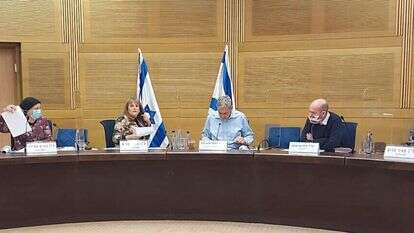 הדיון בהשתלטות על שטחי C בוועדת החוץ והביטחון. | עד כאן הדיון בהשתלטות על שטחי C בוועדת החוץ והביטחון. | עד כאן