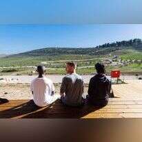 ניר אמיתי. | לירון מולדובן