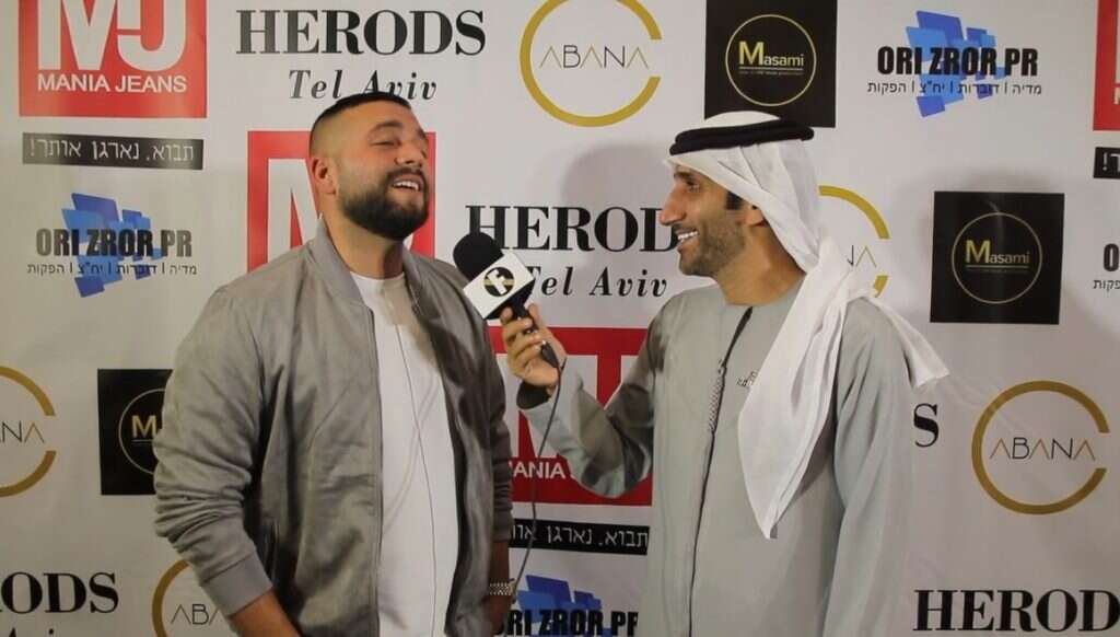 שיתוף פעולה עם פוטנציאל. אלקנה מרציאנו והזמר האמירותי ואליד אל–ג'אסים. | מסך שיתוף פעולה עם פוטנציאל. אלקנה מרציאנו והזמר האמירותי ואליד אל–ג'אסים. | מסך