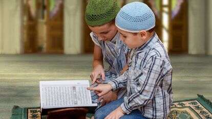 אחים מוסלמים. | שאטרסטוק