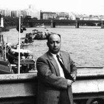 באדיבות אלבום התמונות המשפחתי, מן הספר "נשף מסכות", הוצאת משרד הביטחון ומודן