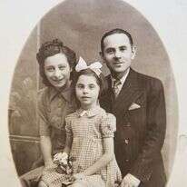 באדיבות המצולמת מתוך האוסף המשפחתי