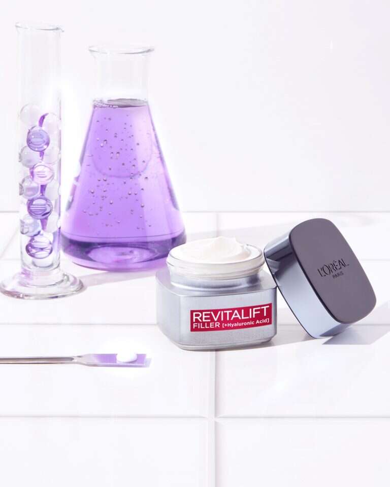 קרם יום של לוריאל פריז מיקרו פילר. | יחצ חול