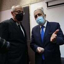 דרעי בבית המשפט עם עורך דינו נבות תל צור, בשנה שעברה. | יונתן זינדל/פלאש90