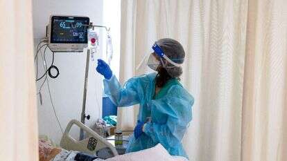 מחלקת קורונה בבית חולים שערי צדק, אילוסטרציה. | אוליבייה פיטוסי/פלאש90