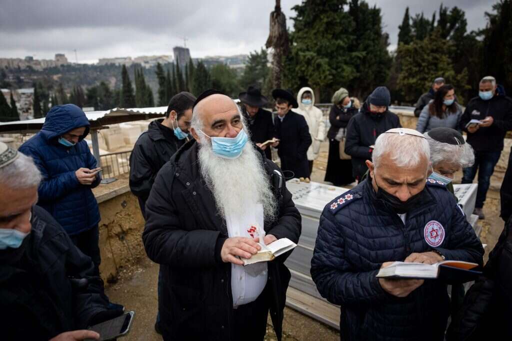 גופתו לא נמצאה מעולם. אזכרה לניסים שטרית בהר המנוחות | יונתן זינדל, פלאש 90 גופתו לא נמצאה מעולם. אזכרה לניסים שטרית בהר המנוחות | יונתן זינדל, פלאש 90