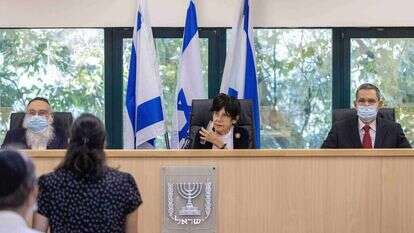 נאור בוועדת החקירה בגן הטכנולוגי בירושלים. | יונתן זינדל פלאש 90