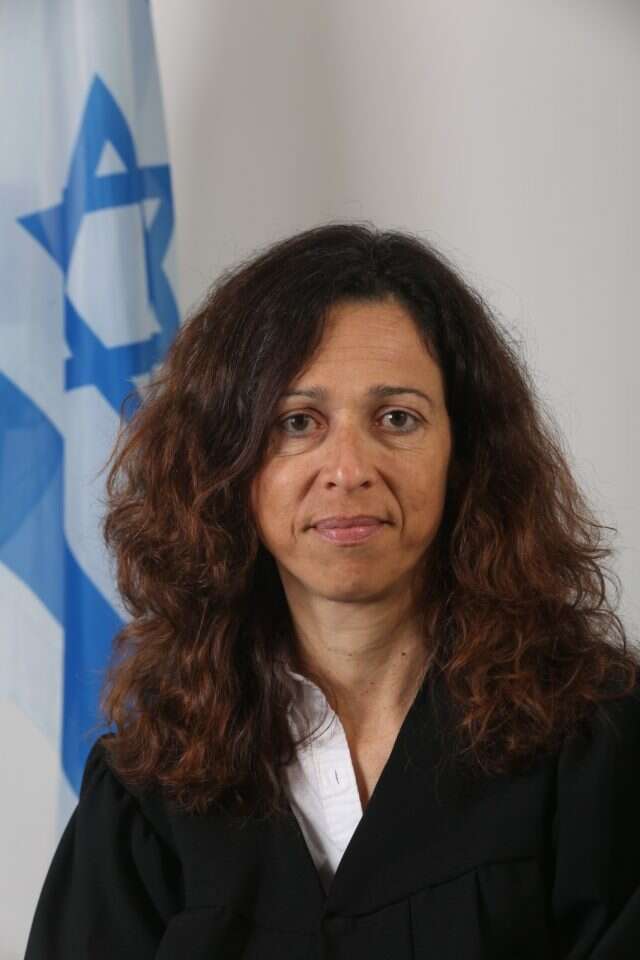 רות רונן. | האתר הרשמי של הרשות השופטת