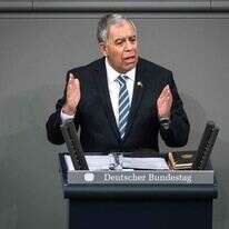 יו"ר הכנסת מיקי לוי בבונדסטאג. | איי. אף.פיי