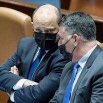 ראש הממשלה נפתלי בנט ושר המשפטים גדעון סער. | יונתן זינדל/פלאש90 ראש הממשלה נפתלי בנט ושר המשפטים גדעון סער. | יונתן זינדל/פלאש90