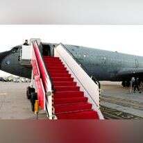 המטוס. | אלעד מלכה