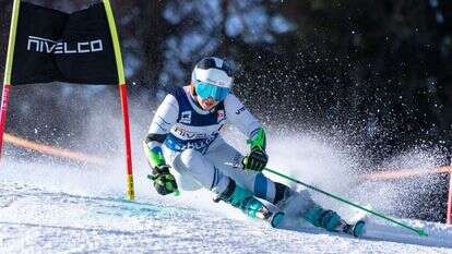 נועה סזולוש. | פיטר סלוזוס