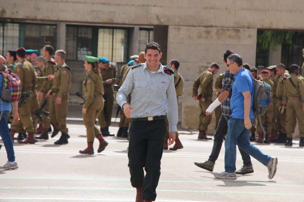 בלי לדבר. גלמן בשירות הצבאי. | אריה גלמן