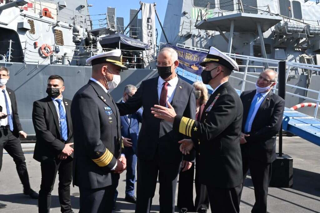 ביקור גנץ בבחריין. | אריאל חרמוני, משרד הביטחון