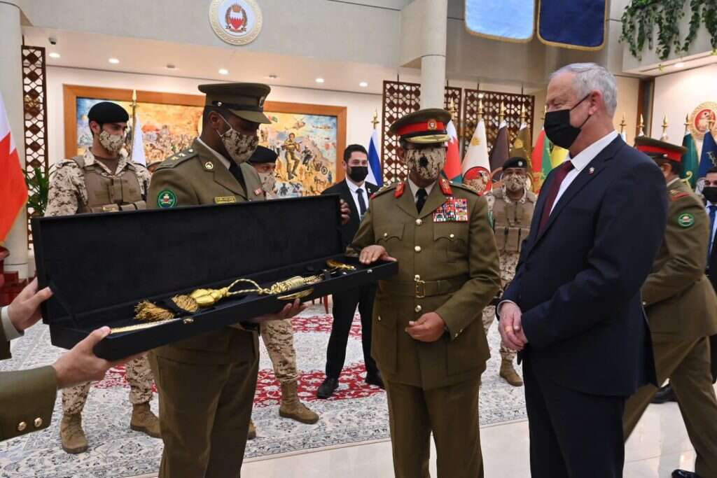 שר הביטחון בני גנץ בארוע חתימת על הסכם שיתוף פעולה בטחוני עם בחריין. | אריאל חרמוני/ משרד הביטחון שר הביטחון בני גנץ בארוע חתימת על הסכם שיתוף פעולה בטחוני עם בחריין. | אריאל חרמוני/ משרד הביטחון