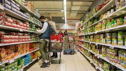 גל התייקרויות. צרכנייה במודיעין. | יוסי אלוני, פלאש 90