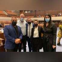 חברי ימינה, שירלי פינט, עידית סילמן, יום טוב כלפון, ניר אורבך ואביר קרא בימים יפים יותר. | דוברות ימינה