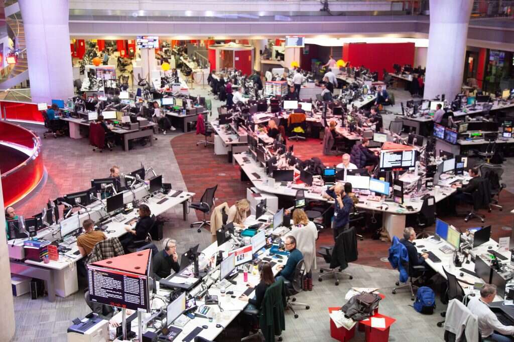 מבחינתי העיקר הוא שקיבלתי את הבמה. אולפני ה– BBC. | ענבל בר–עוז בטיטו