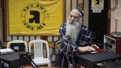 אברהם זיגמן בתוכניתו האחרונה ברשת ג', 2012. | יונתן זינדל, פלאש 90