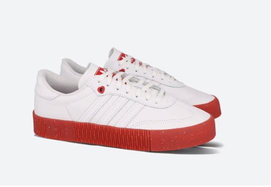 נעלי אדידס ולנטיינס. להשיג באתר shoesonline. מחיר: 459 ש"ח. | יחצ חול