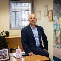 אלי שני, סמנכ"ל המכירות והסחר של ד"ר פישר. | אריק סולטן