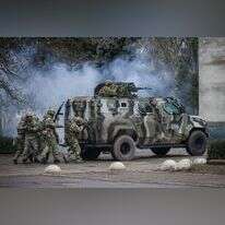 כוחות ביטחון אוקראיניים בתרגיל ליד הגבול הדרומי. | EPA